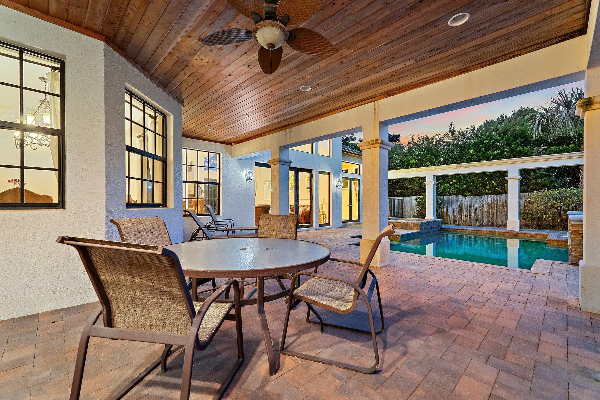 JUPITER INLET BEACH COLON - Residential