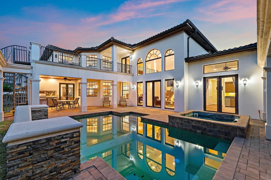 Photo of 136 Lighthouse Drive, Jupiter Inlet Colony, FL 33469 (MLS # R11113818)