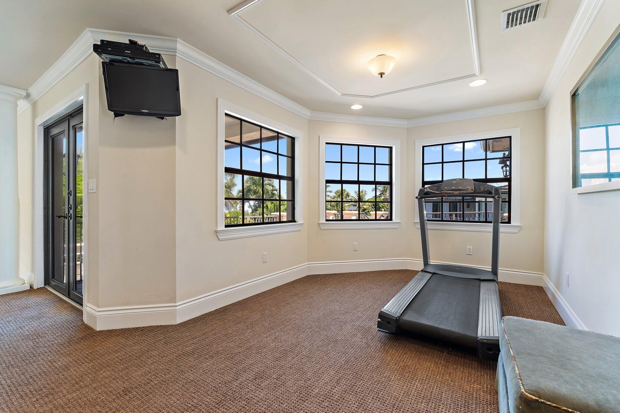 JUPITER INLET BEACH COLON - Residential