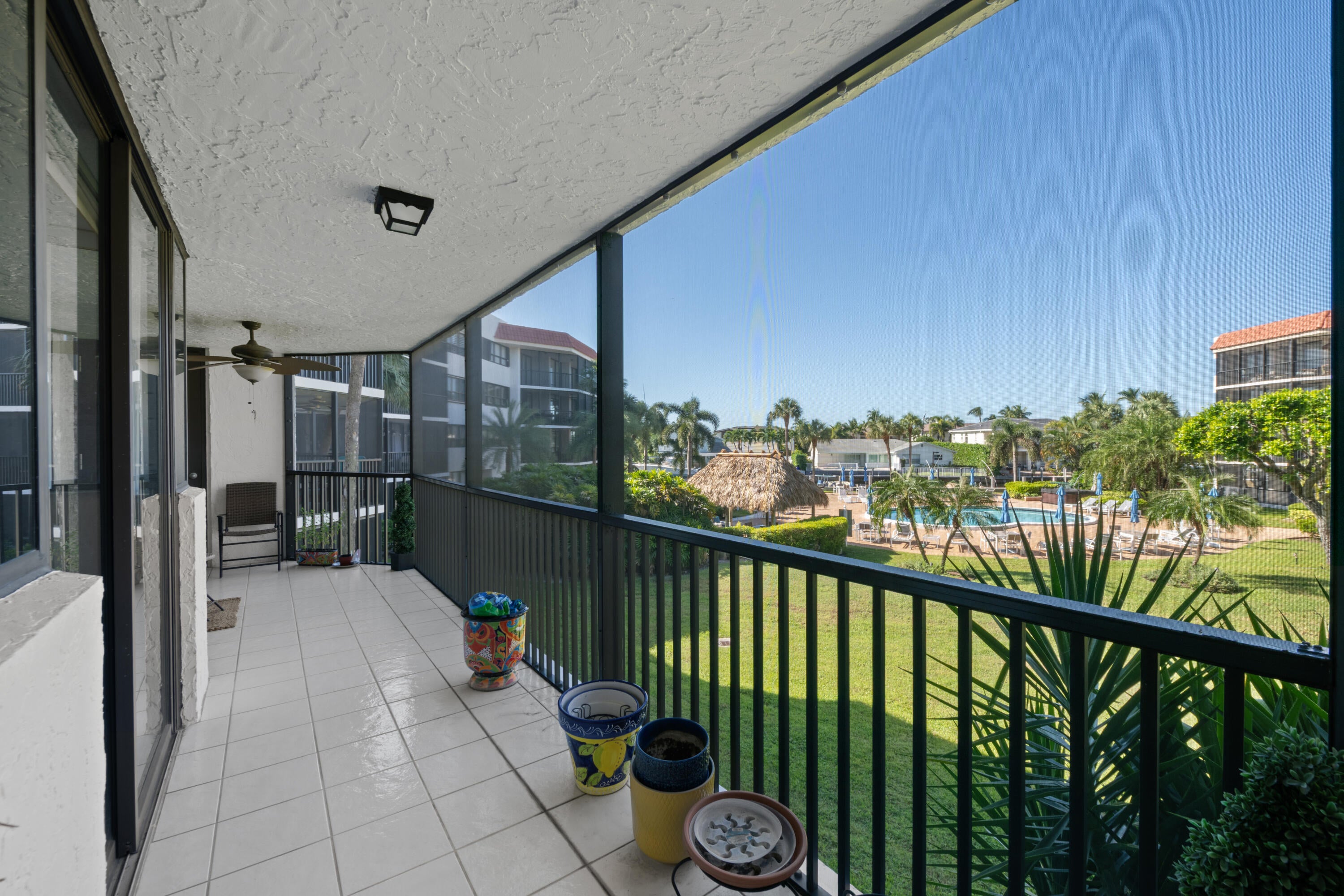 800 Jeffery Street 205