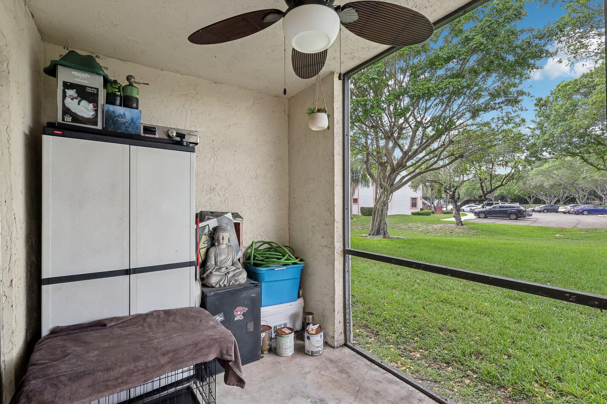 LAKE WINDWOOD CONDO - Residential