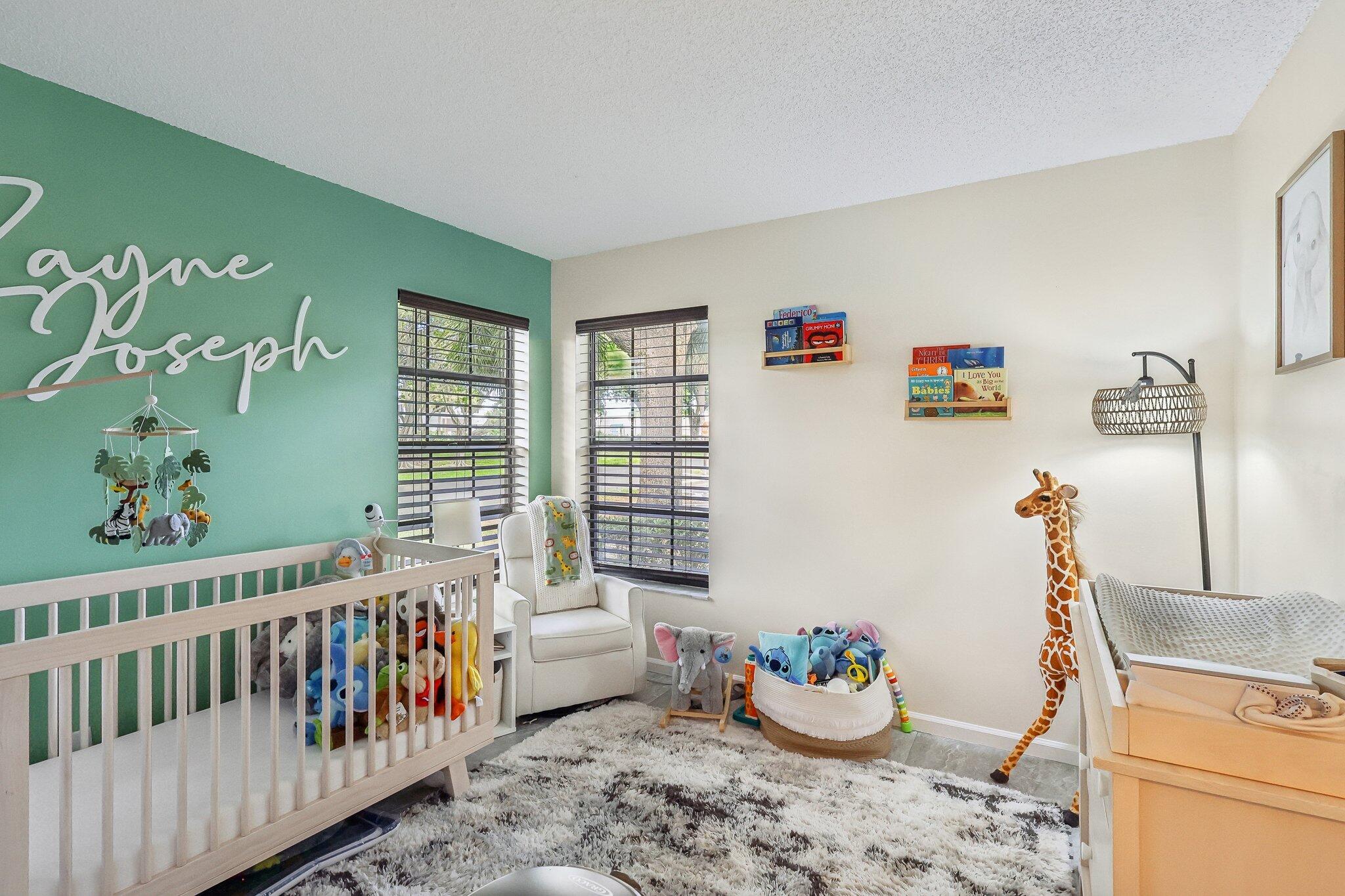 LAKE WINDWOOD CONDO - Residential