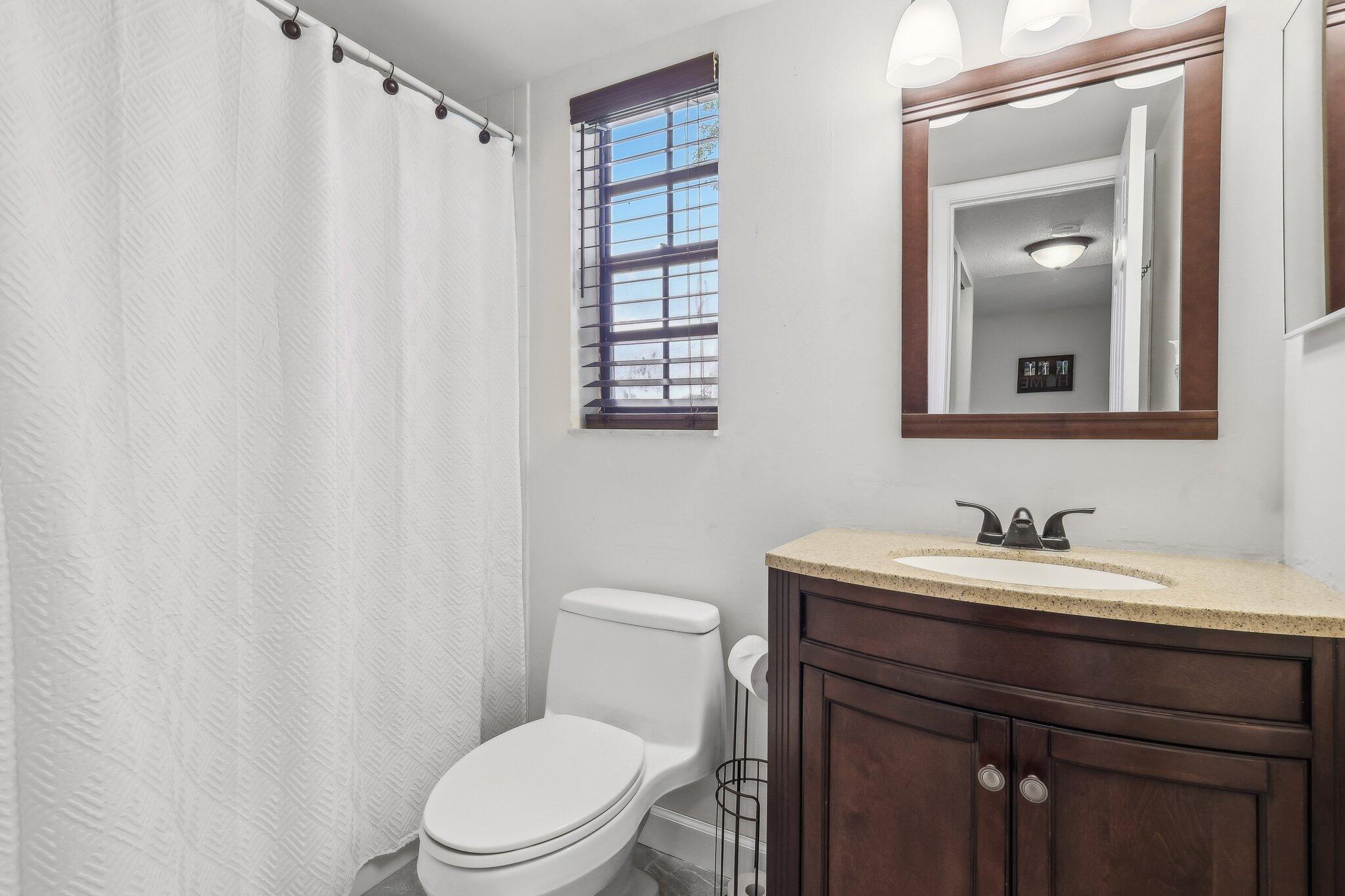 LAKE WINDWOOD CONDO - Residential