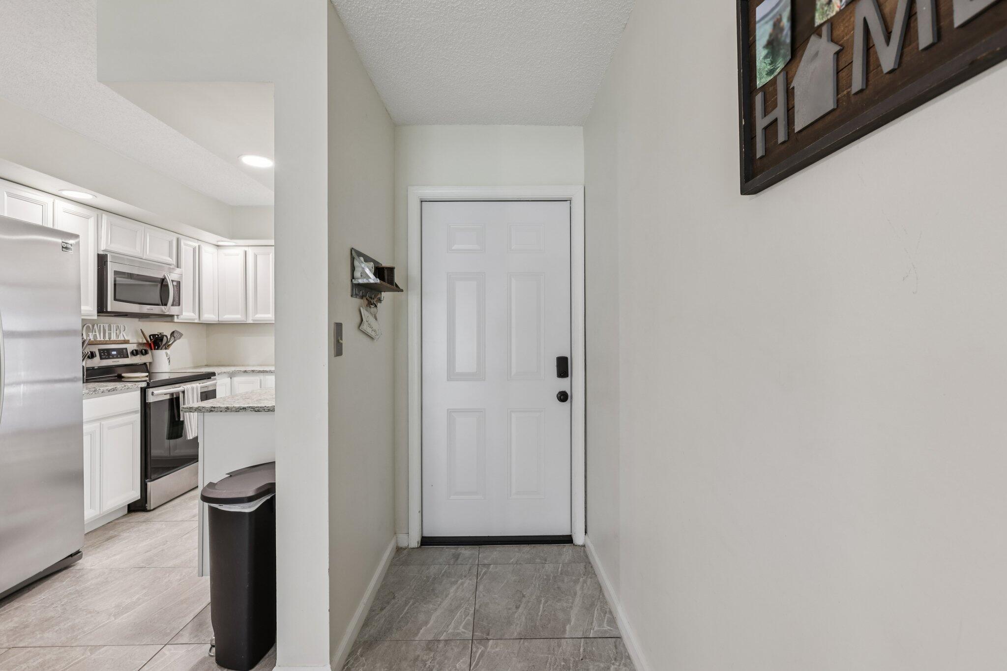 LAKE WINDWOOD CONDO - Residential