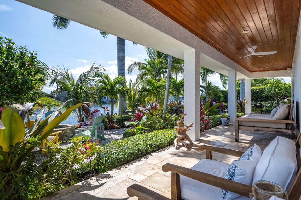 Vero Beach, Florida, 32963, United States, 4 Bedrooms Bedrooms, ,5 BathroomsBathrooms,Residential,Active,1953342