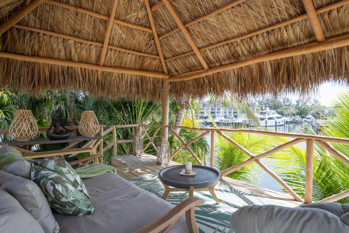 Vero Beach, Florida, 32963, United States, 4 Bedrooms Bedrooms, ,5 BathroomsBathrooms,Residential,Active,1953342