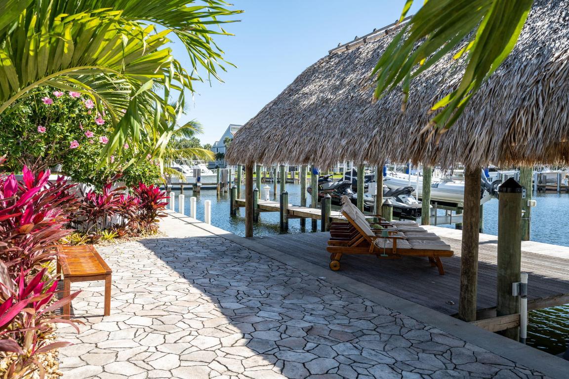 Vero Beach, Florida, 32963, United States, 4 Bedrooms Bedrooms, ,5 BathroomsBathrooms,Residential,Active,1953342