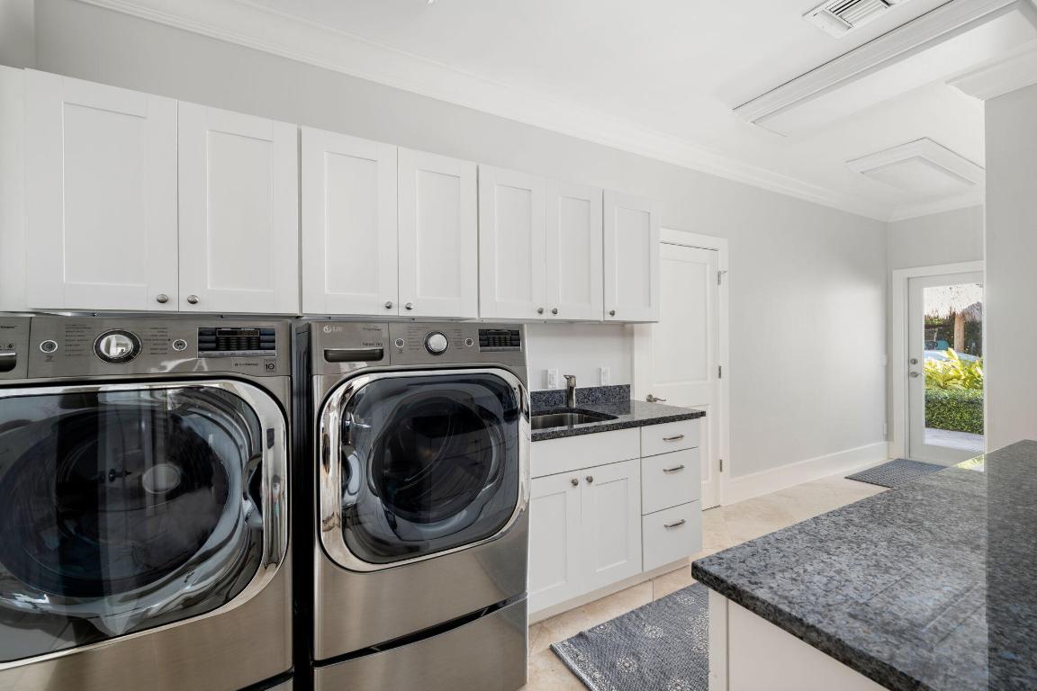 Vero Beach, Florida, 32963, United States, 4 Bedrooms Bedrooms, ,5 BathroomsBathrooms,Residential,Active,1953342