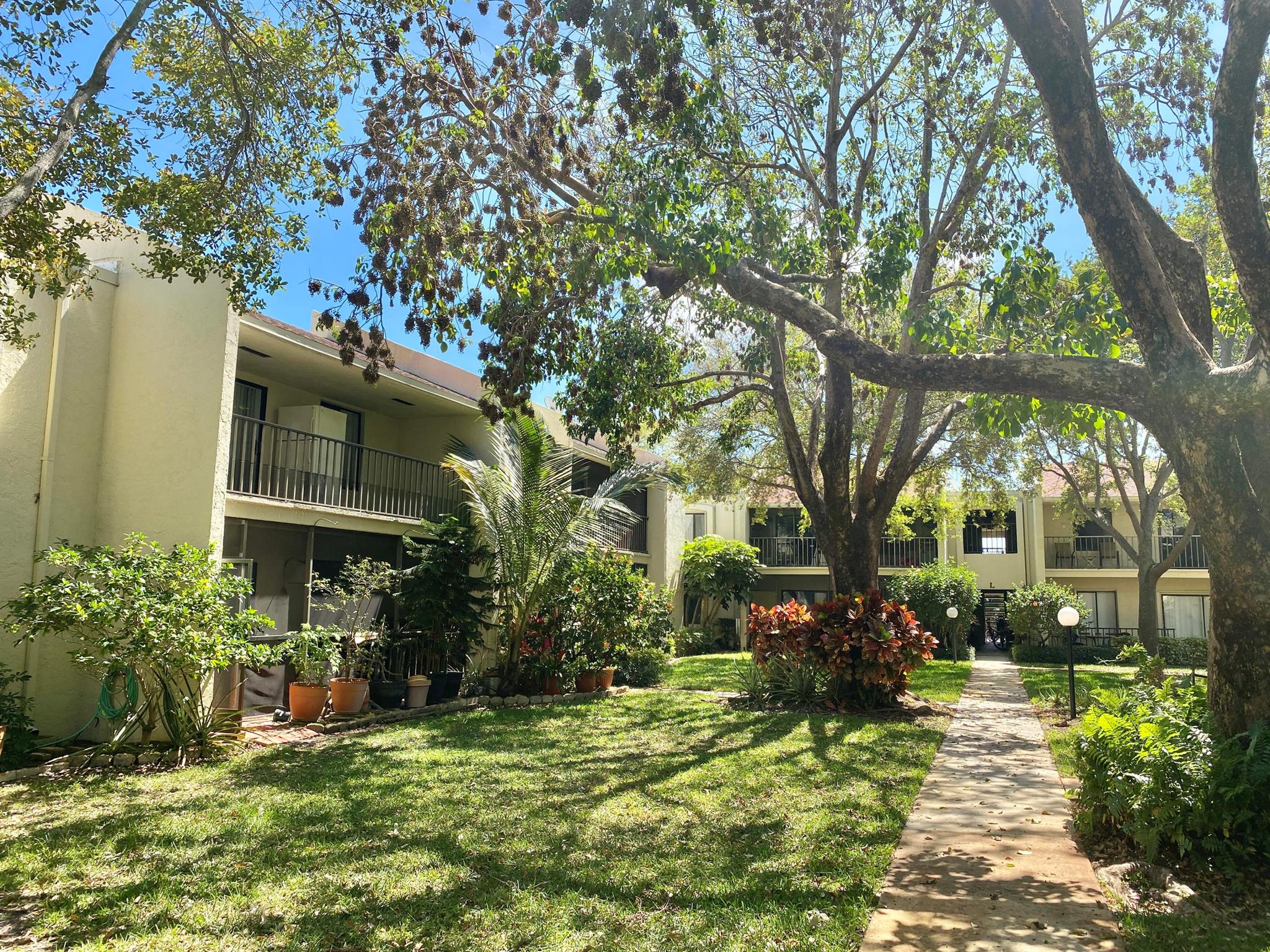 PINES OF JUPITER/TEQUESTA - Residential Lease