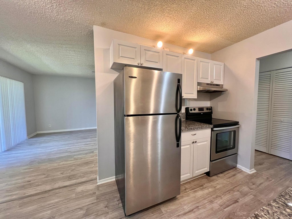 Photo of 150 Pineview Road #J5, Jupiter, FL 33469 (MLS # R11139946)