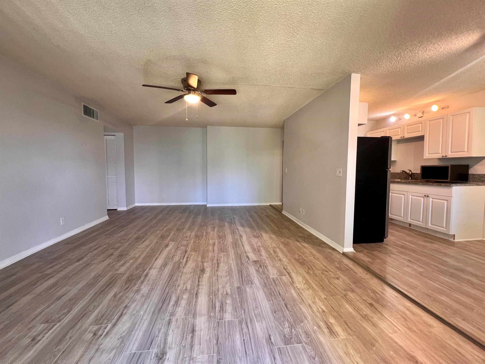 PINES OF JUPITER/TEQUESTA - Residential Lease