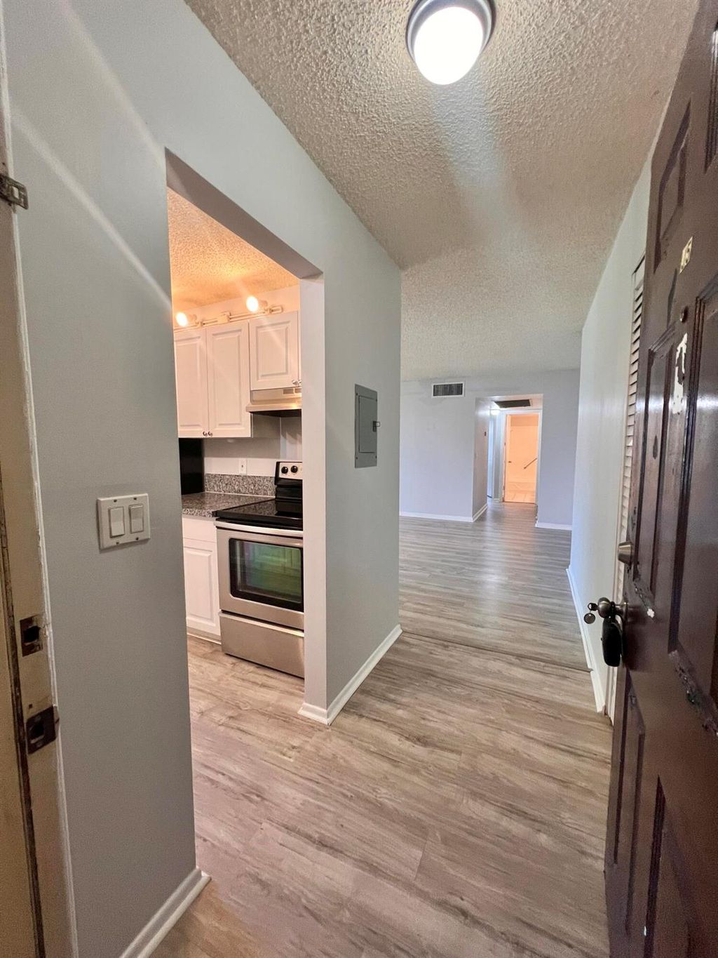 Photo of 150 Pineview Road #J5, Jupiter, FL 33469 (MLS # R11139946)