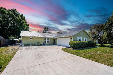 658 SE Streamlet Avenue Port St Lucie FL 34983