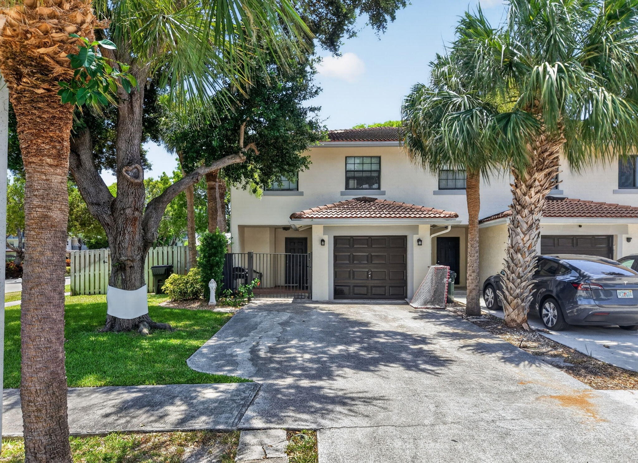 248 Avenue L