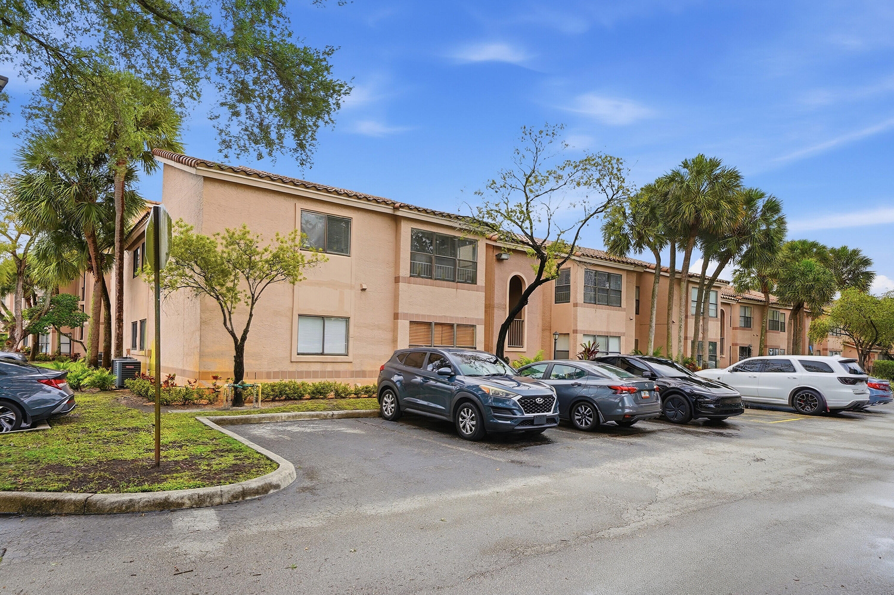 SUNDANCE AT DAVIE CONDO - Residential