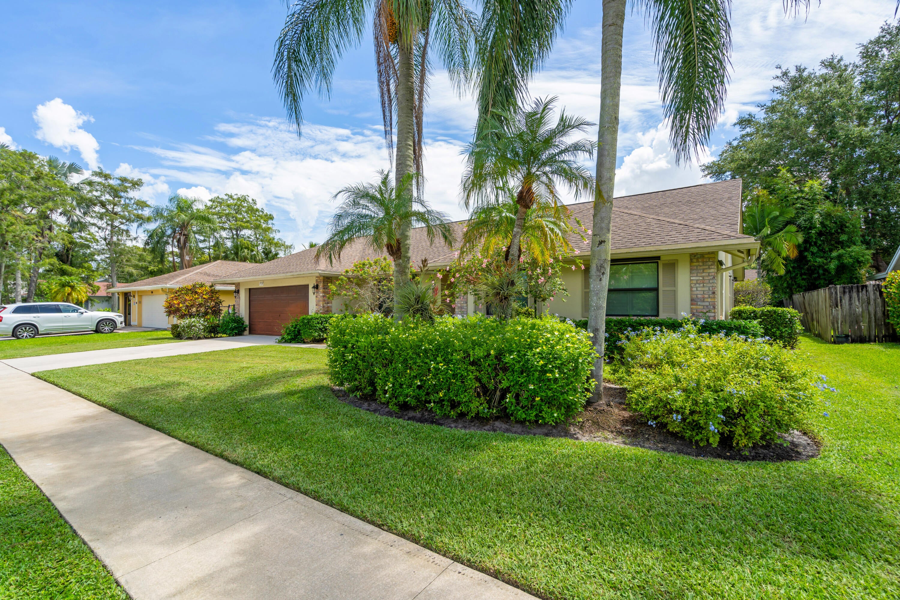 1532 PRIMROSE Lane