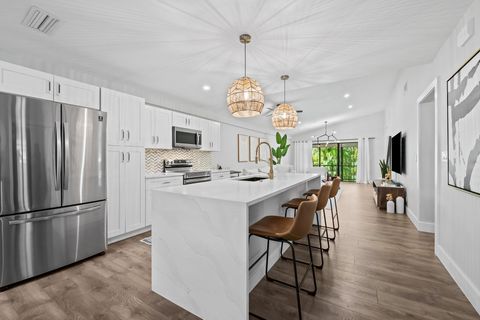 3701 Arelia Dr Delray Beach FL 33445