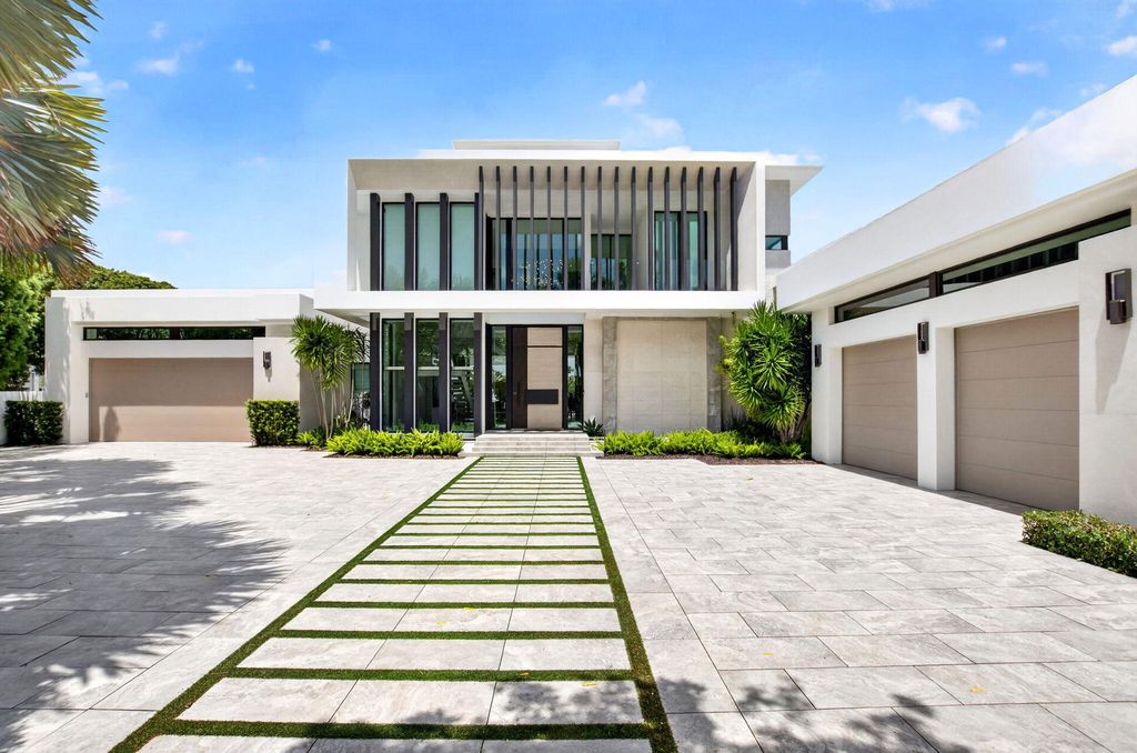 Photo of 6960 Lake Estates Court, Boca Raton, FL 33496 (MLS # B26035087)