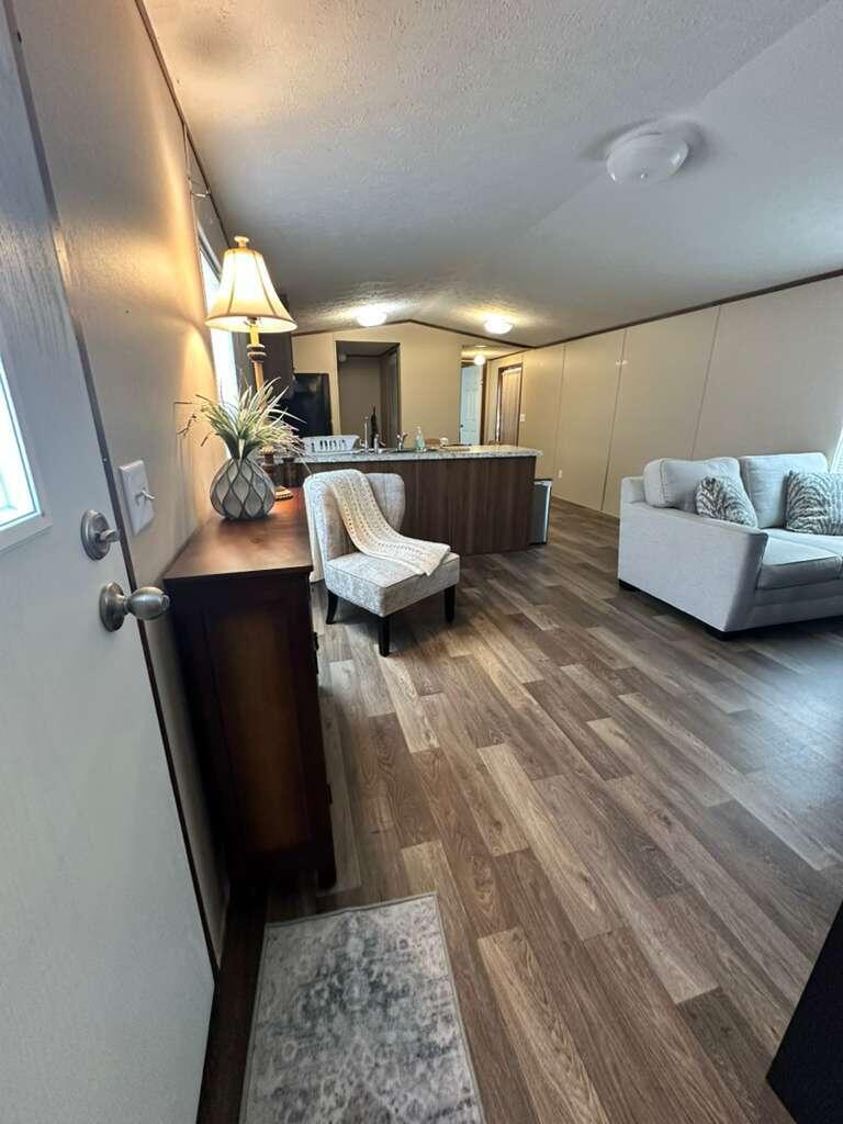 LAR-KEE LAKE - Residential