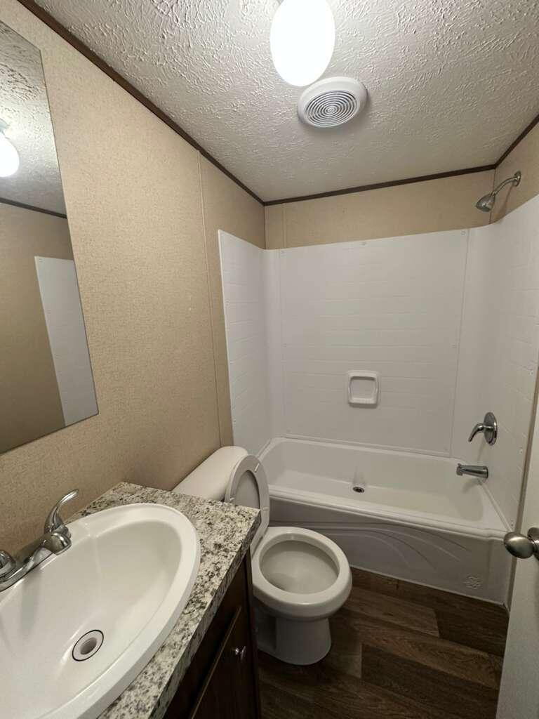 LAR-KEE LAKE - Residential