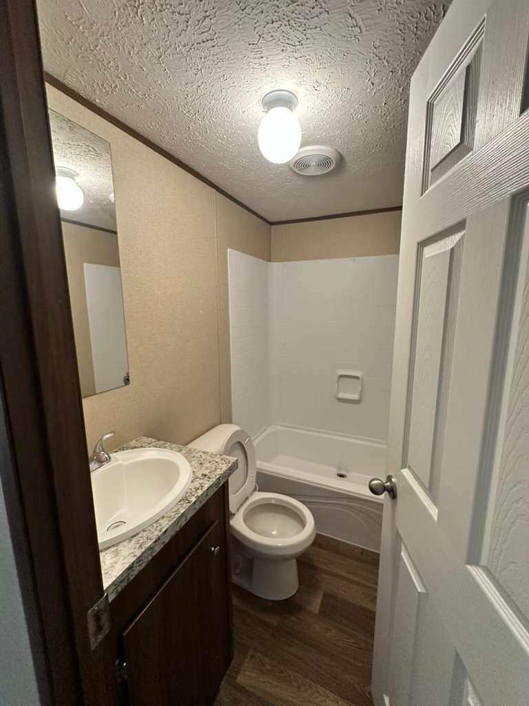 LAR-KEE LAKE - Residential