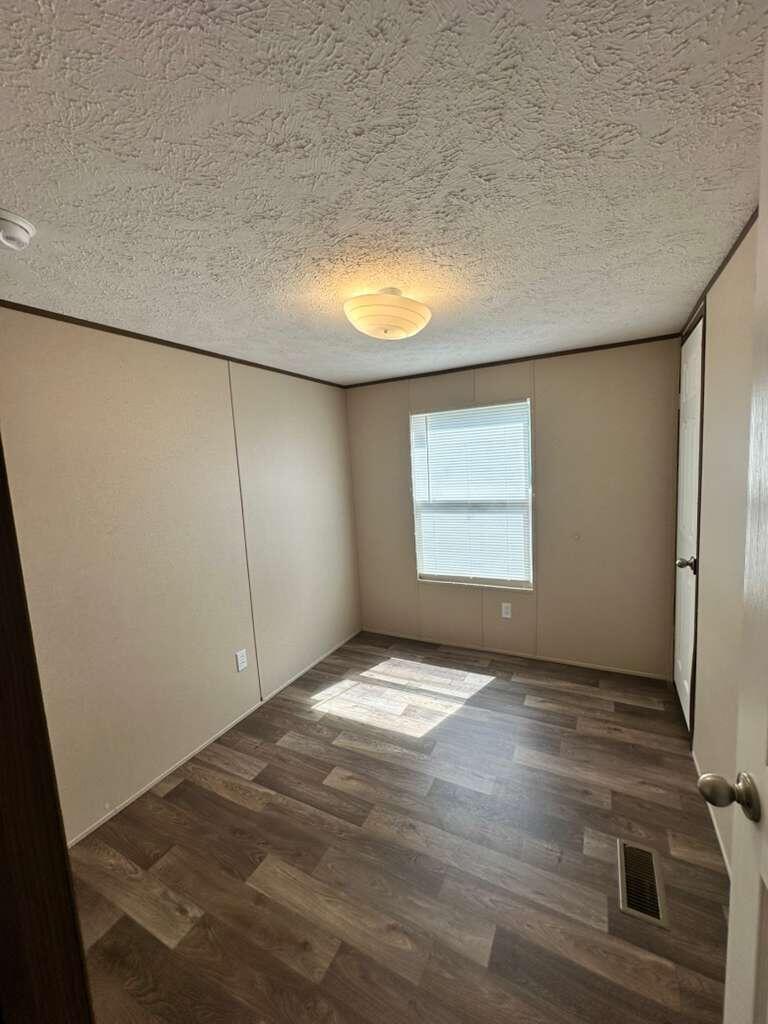 LAR-KEE LAKE - Residential