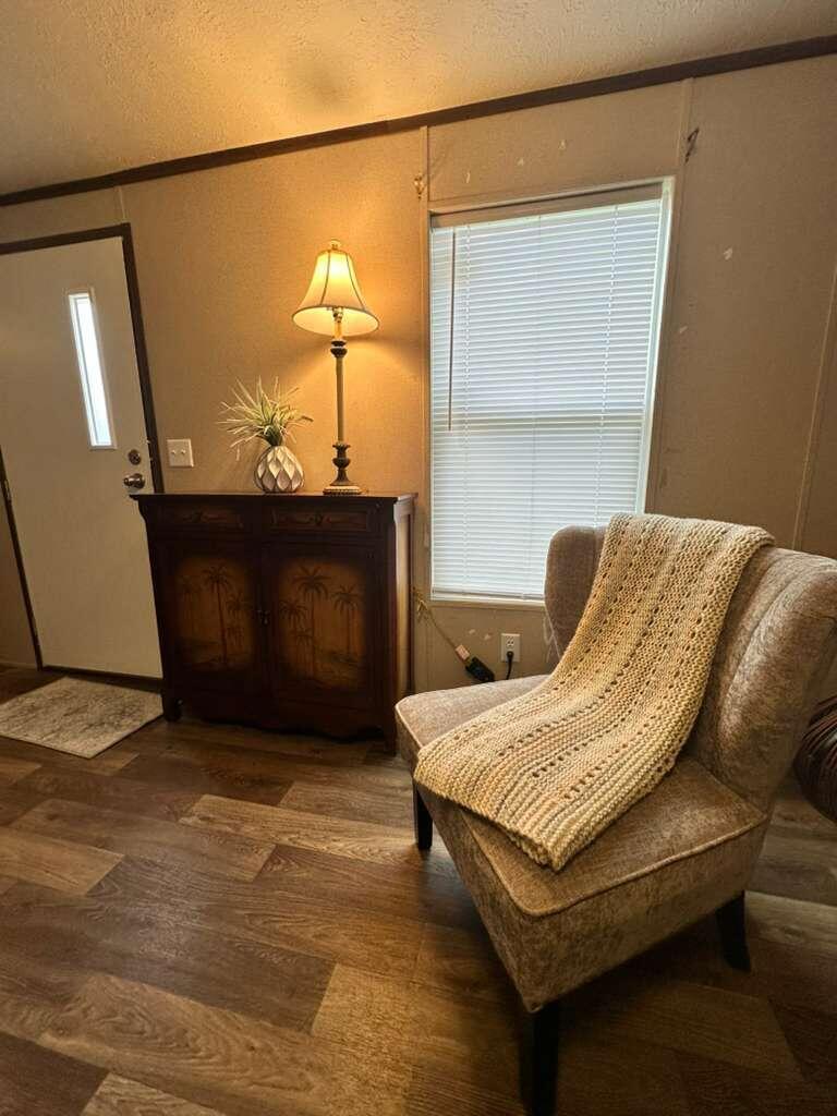 LAR-KEE LAKE - Residential