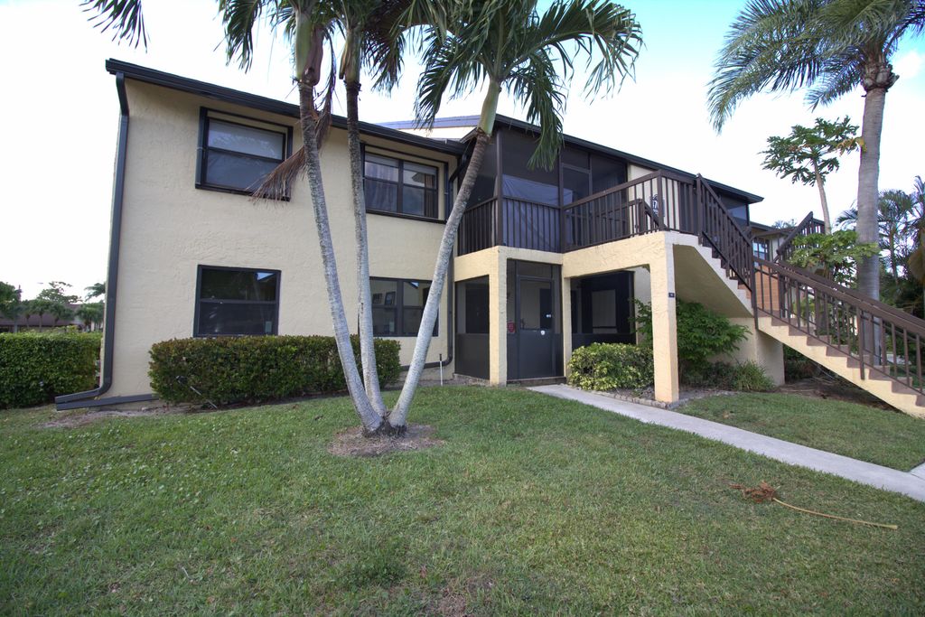 Photo of 4703 Lucerne Lakes Boulevard E #101, Lake Worth, FL 33467 (MLS # R11102869)