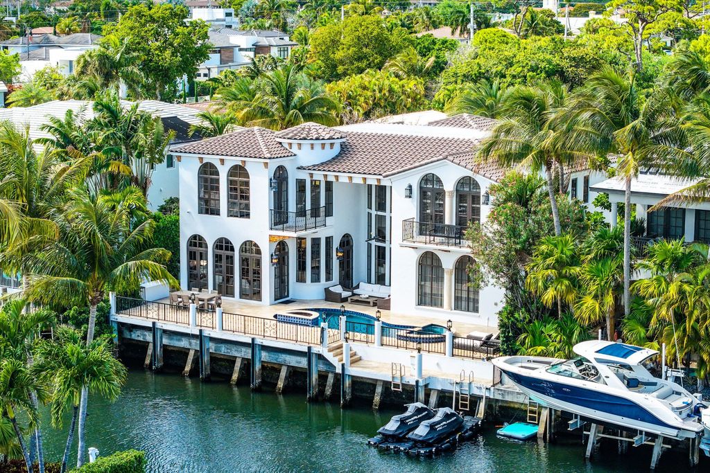 Photo of 520 NE Waterway Lane, Boca Raton, FL 33432 (MLS # B26010942)