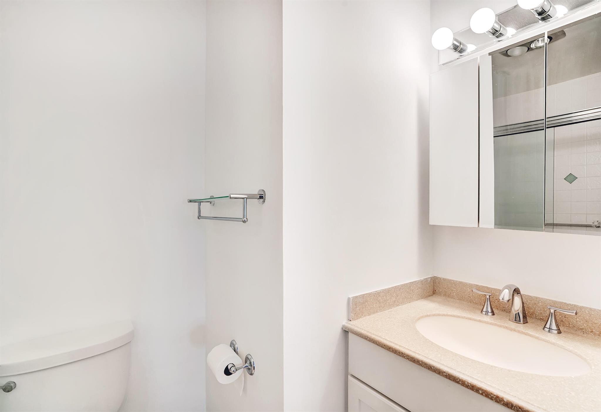 PALM GREENS AT VILLA DEL RAY CONDO I - Residential