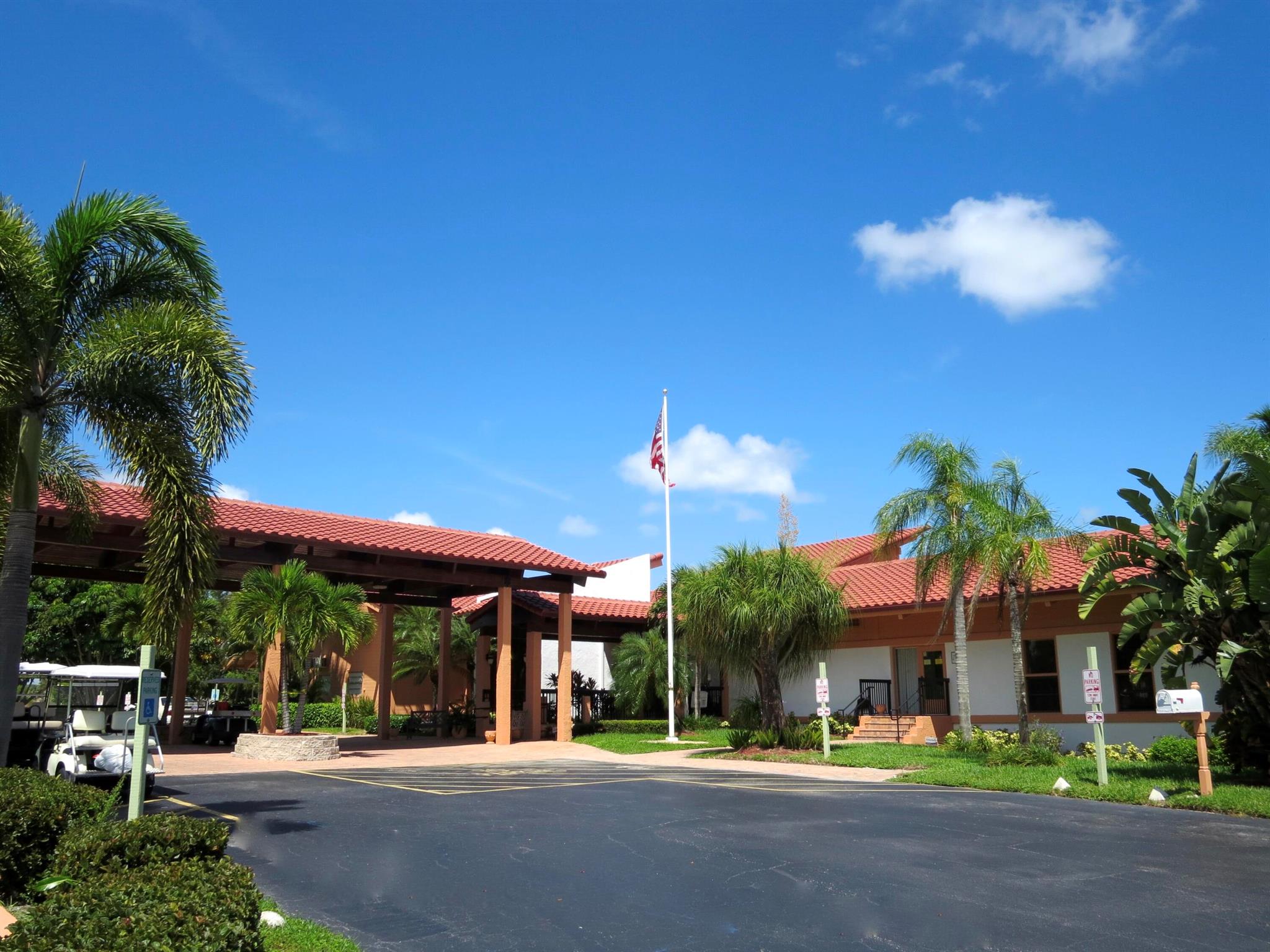 PALM GREENS AT VILLA DEL RAY CONDO I - Residential