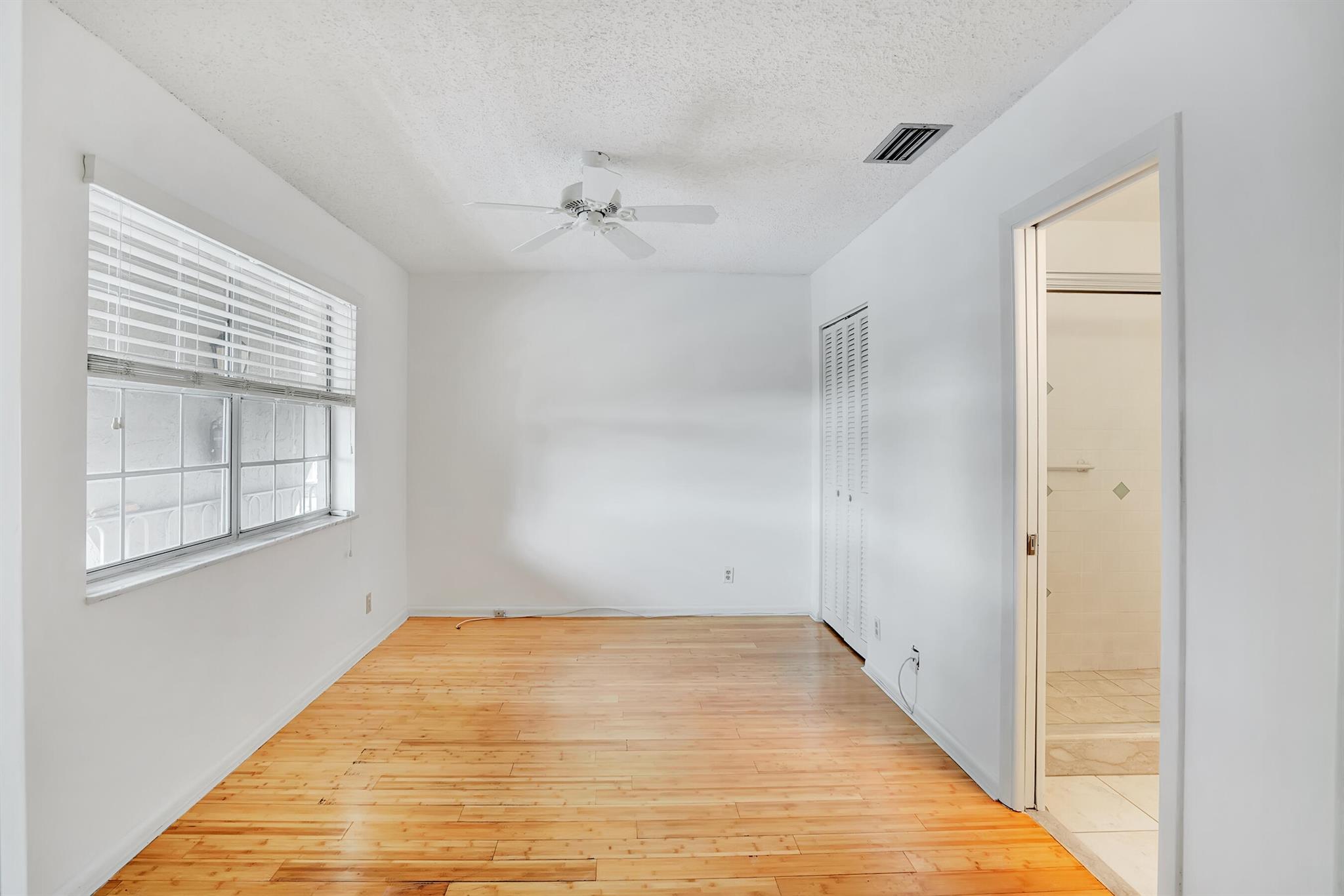 PALM GREENS AT VILLA DEL RAY CONDO I - Residential