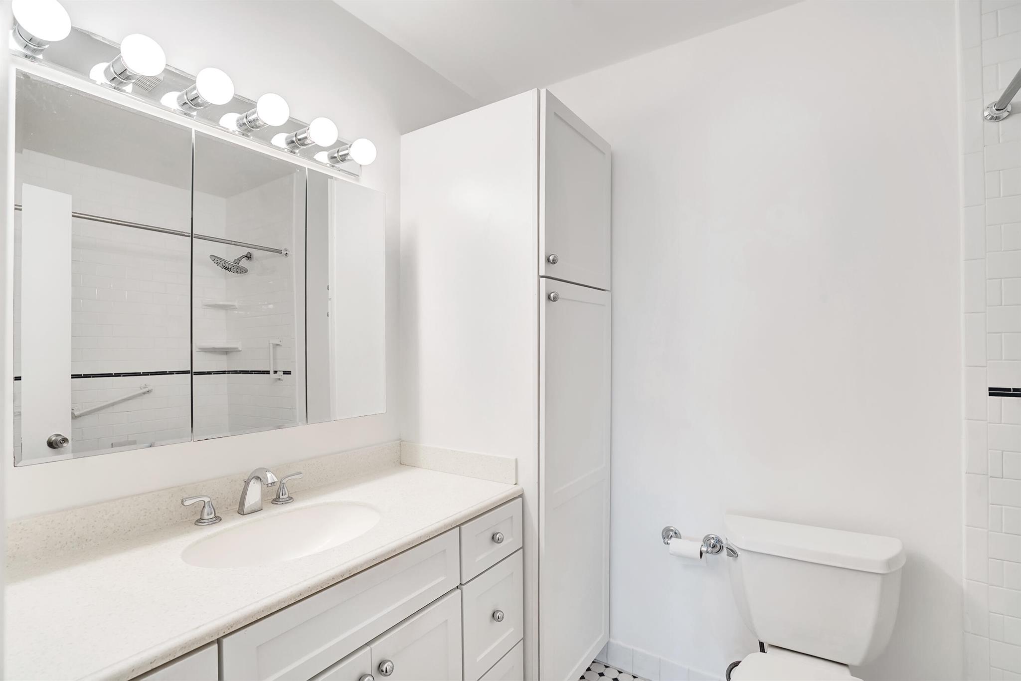 PALM GREENS AT VILLA DEL RAY CONDO I - Residential