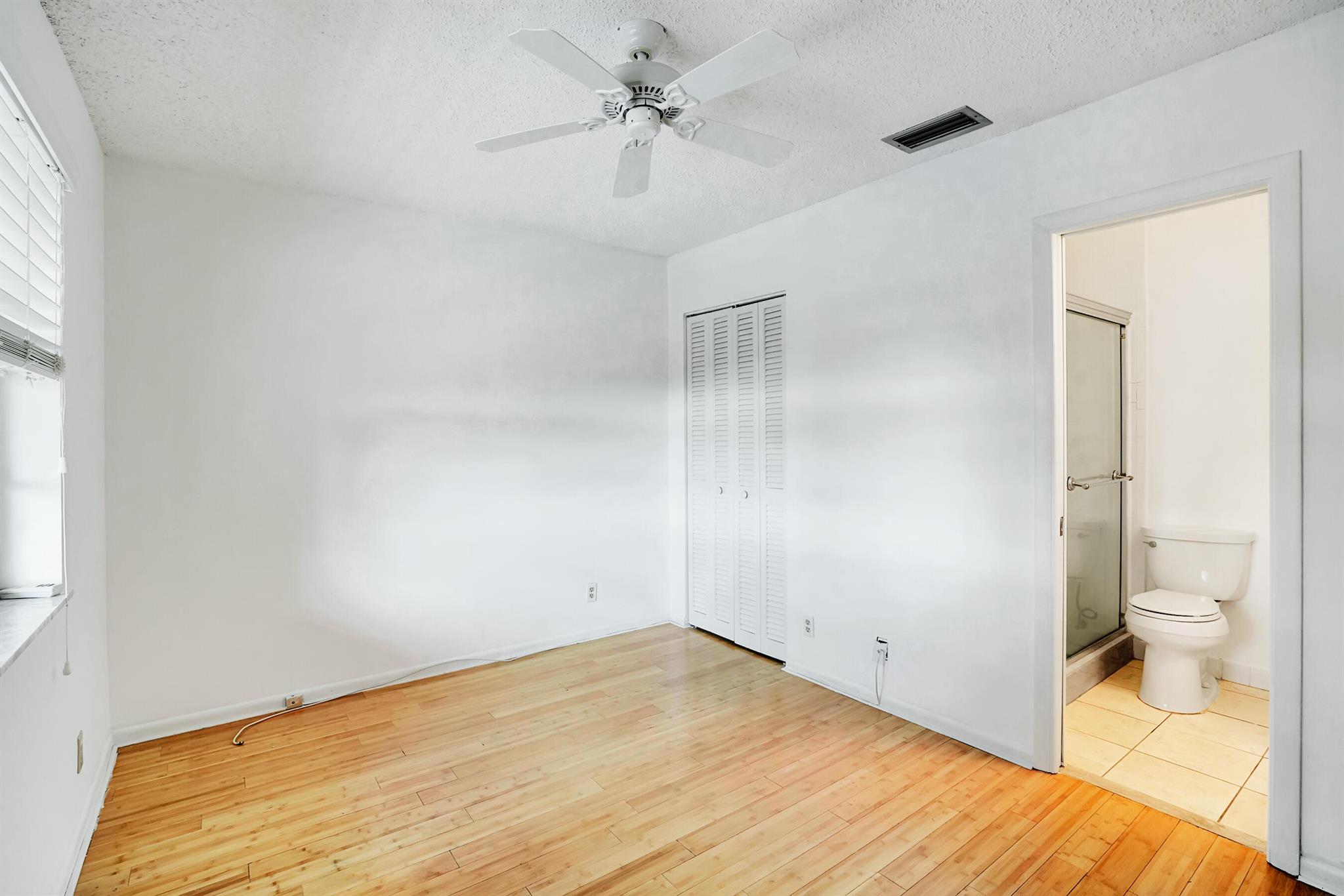 PALM GREENS AT VILLA DEL RAY CONDO I - Residential