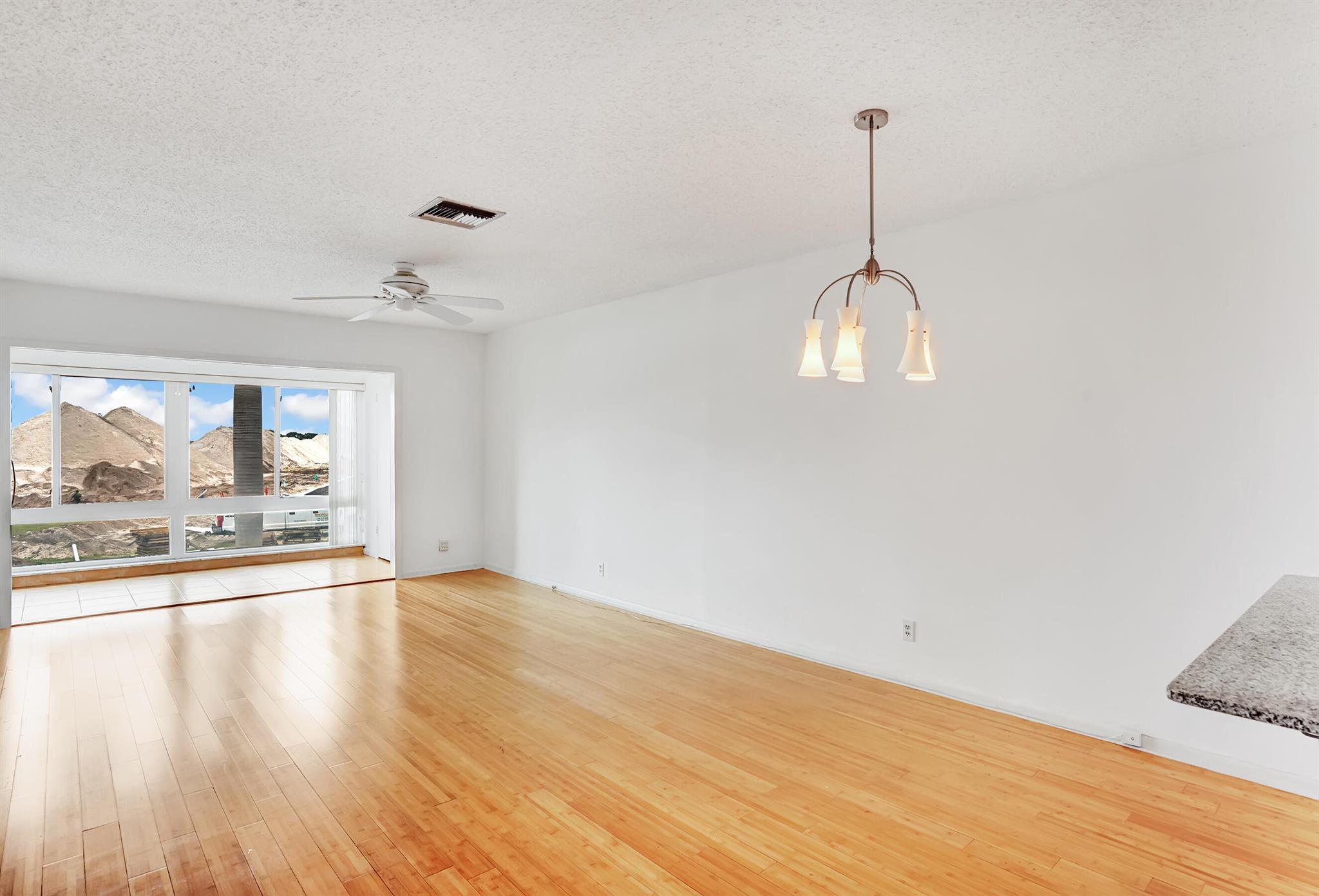 PALM GREENS AT VILLA DEL RAY CONDO I - Residential