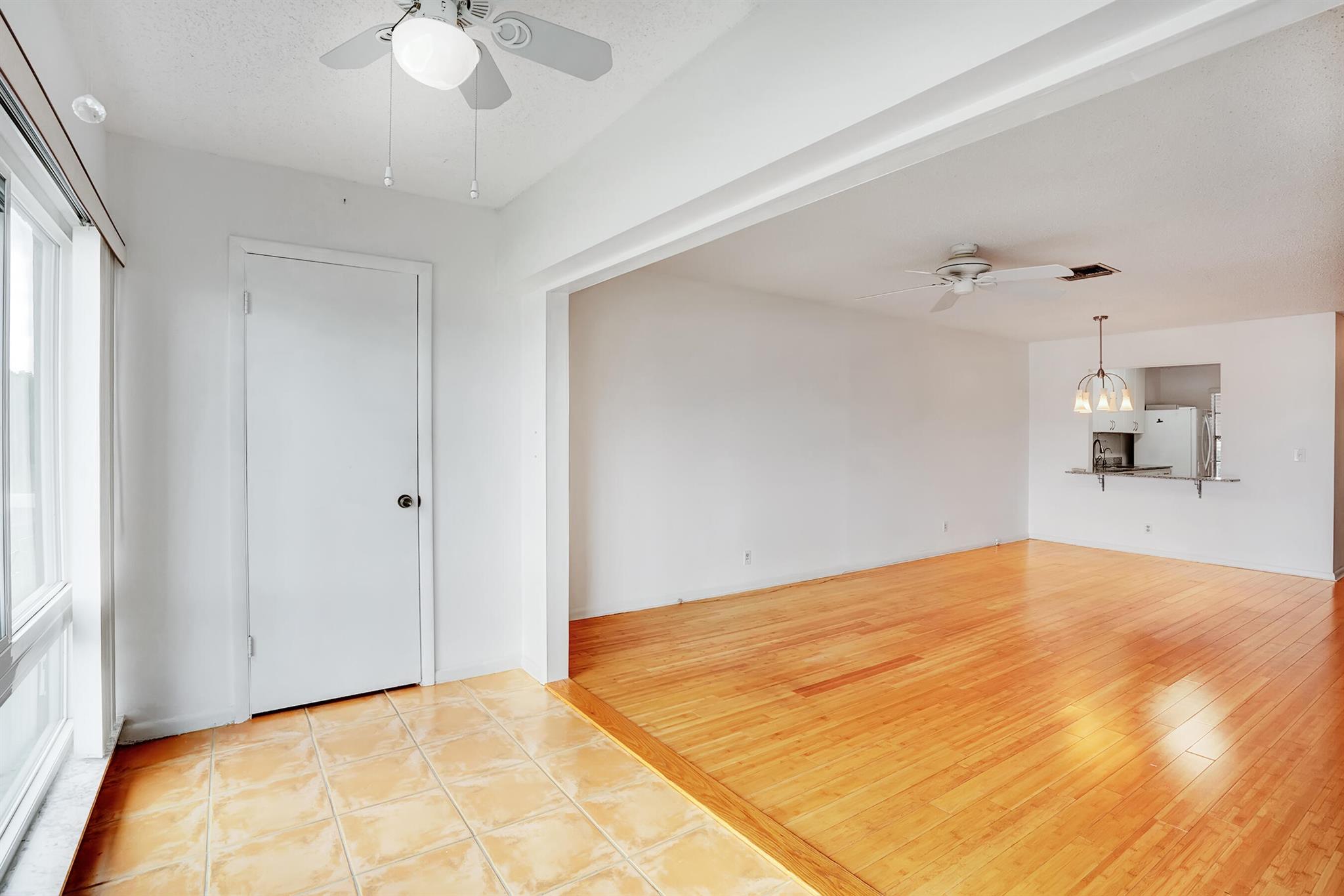 PALM GREENS AT VILLA DEL RAY CONDO I - Residential