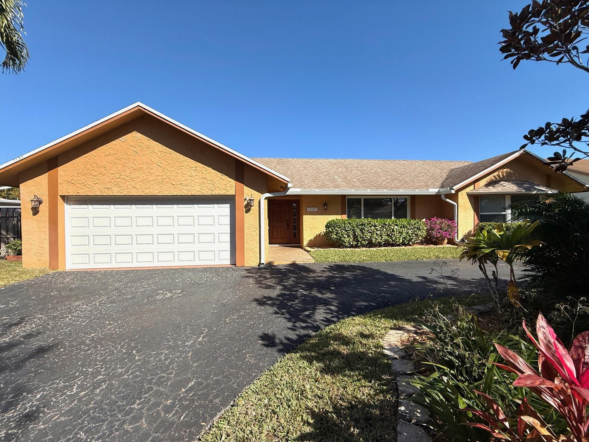 Cooper City Lake Estates - Residential