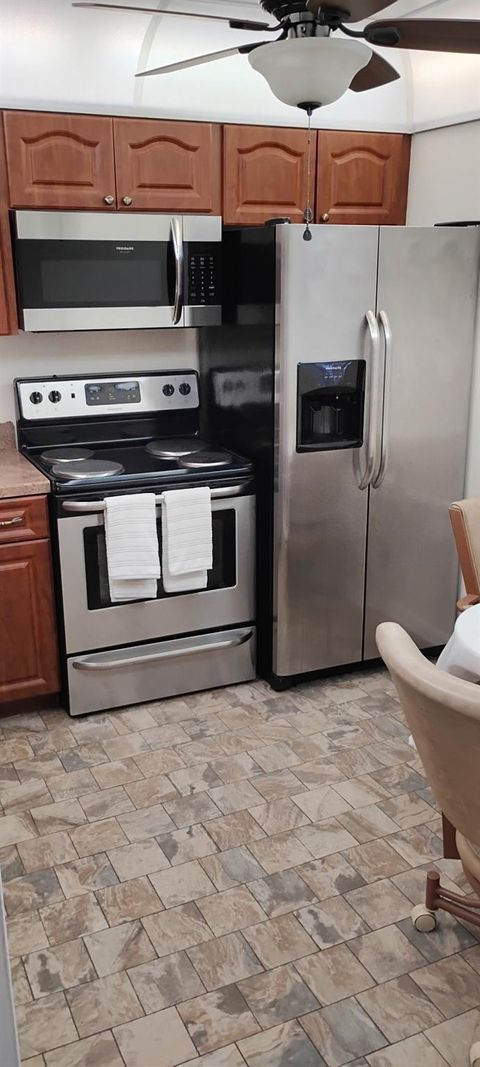 Photo of 230 NE 26th Ave #103, Boynton Beach, FL 33435 (MLS # F10534340) Photo of 230 NE 26th Ave #103, Boynton Beach, FL 33435 (MLS # F10534340)