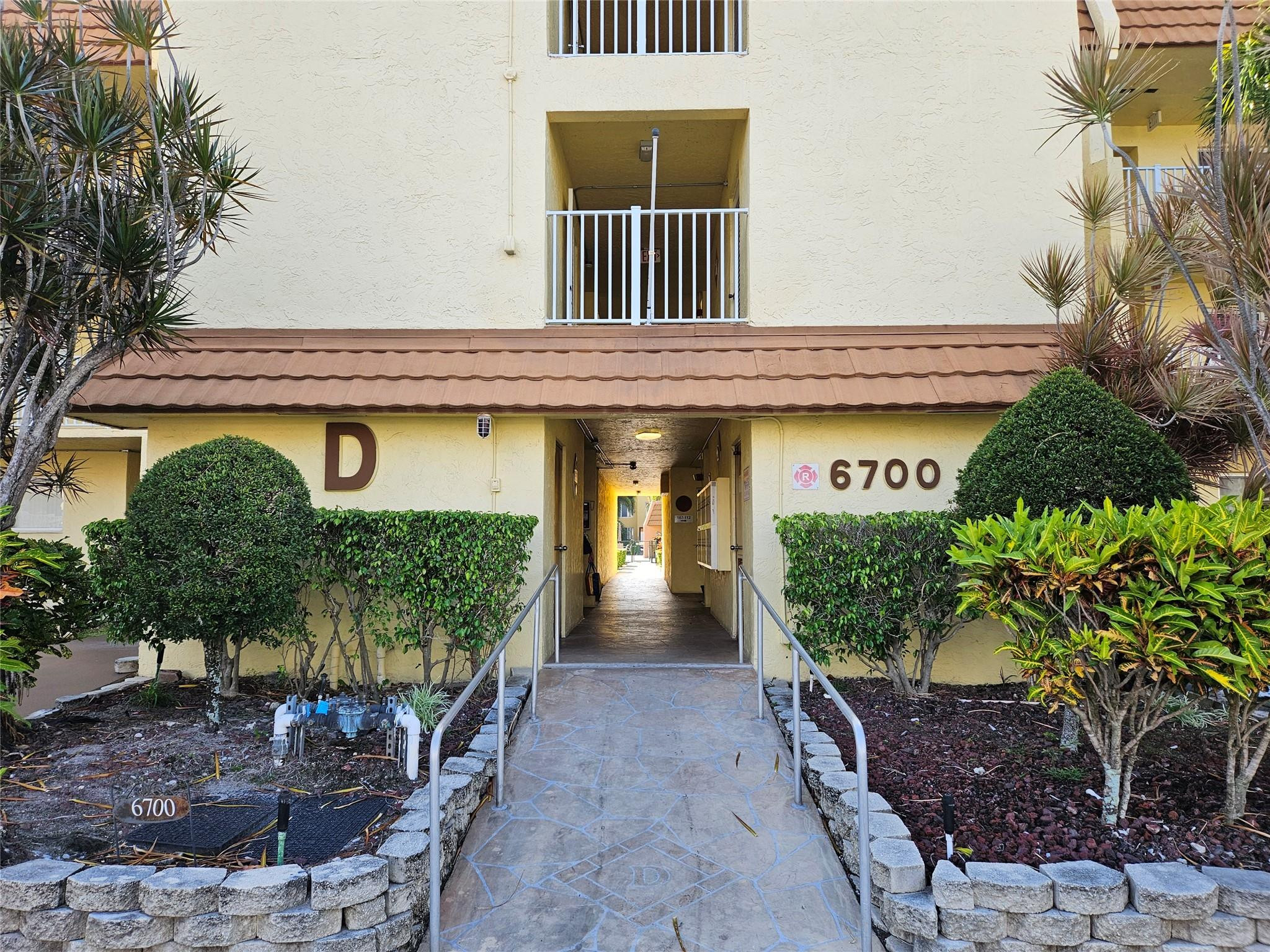 ROYAL PARK GARDENS 2-D CO - Residential