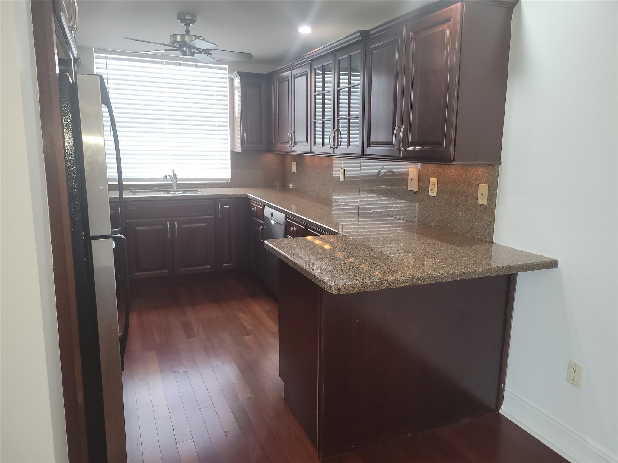 Stratford House Condo - Residential Lease