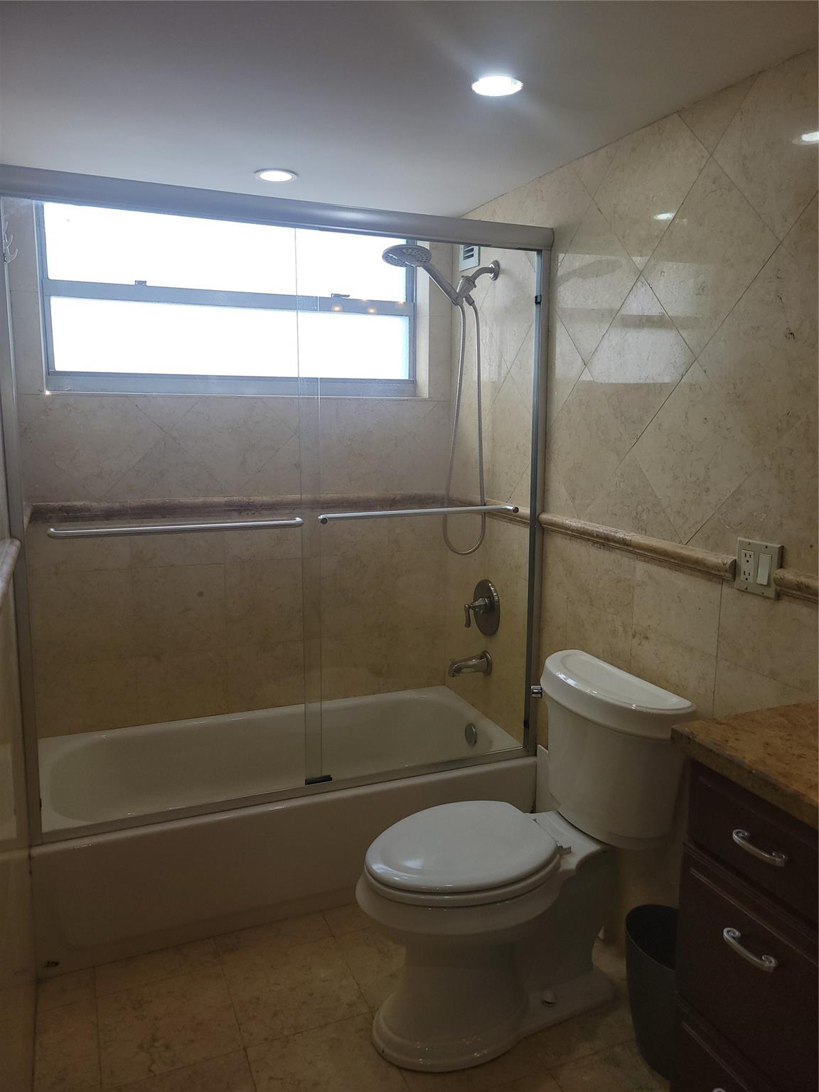 Stratford House Condo - Residential Lease