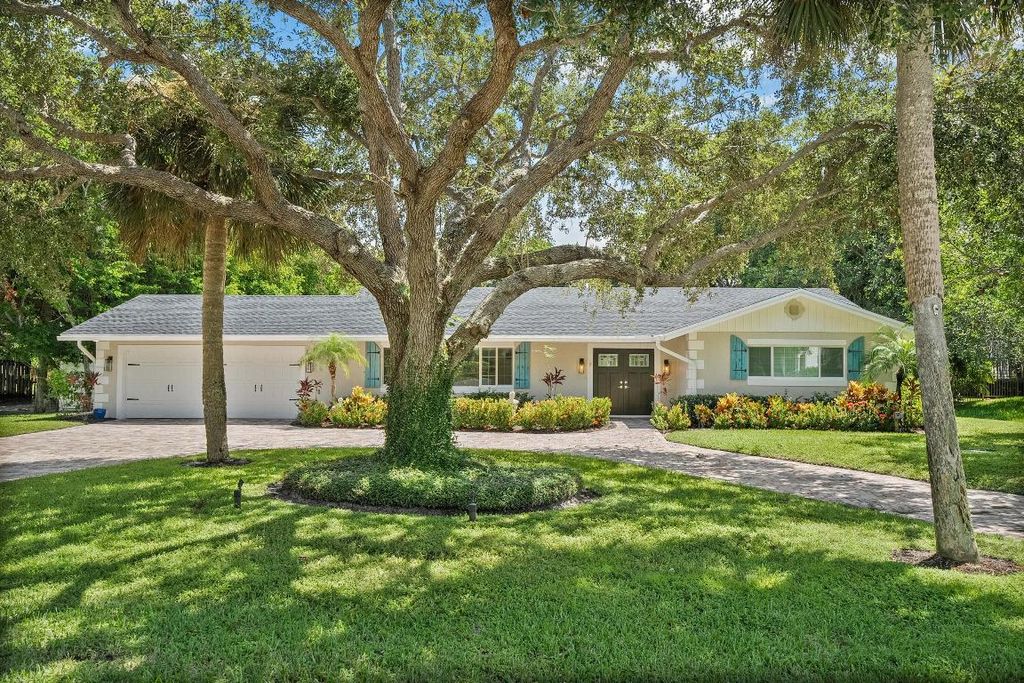 Photo of 3 Mandalay Road, Sewalls Point, FL 34996 (MLS # R11152090)