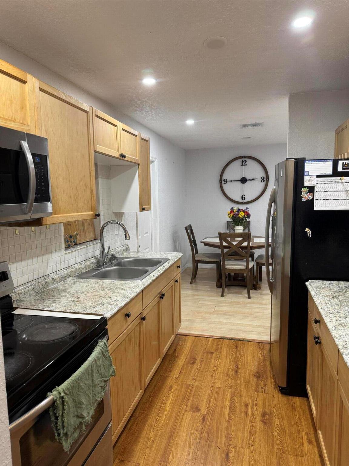 1580 W 12th Street