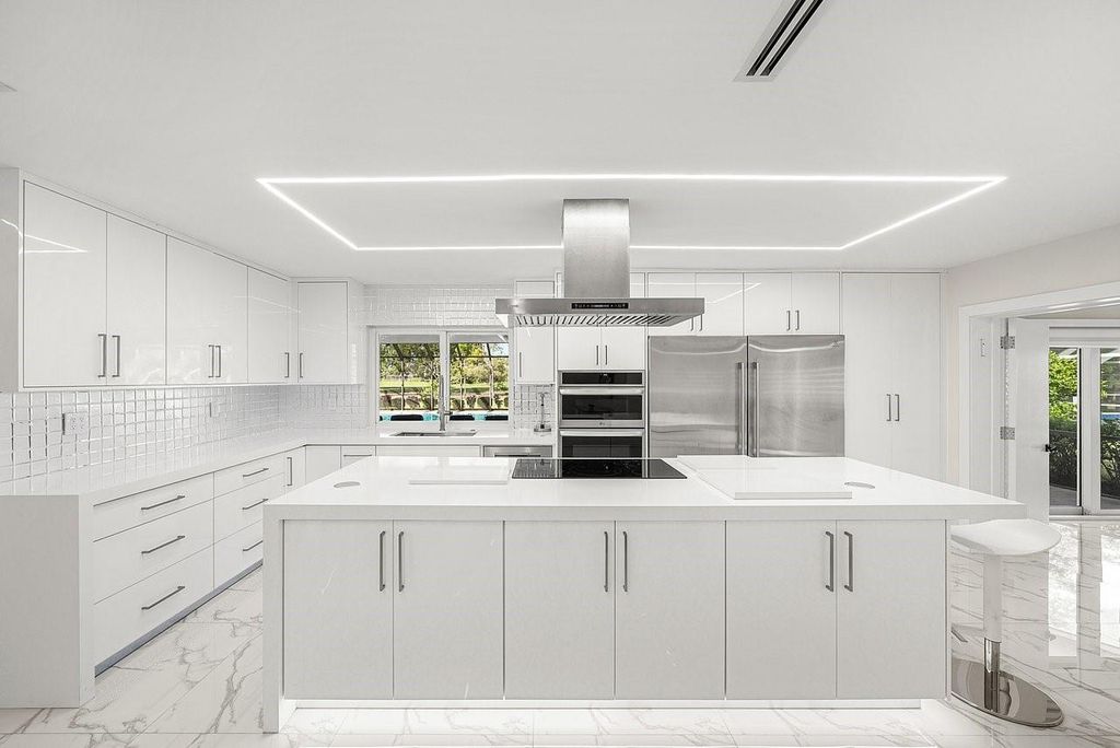 Photo of 10603 Boca Woods Lane, Boca Raton, FL 33428 (MLS # F10531439)