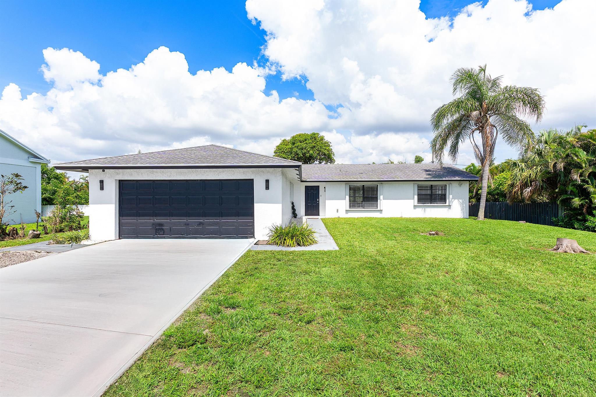 3135 S Seacrest Boulevard