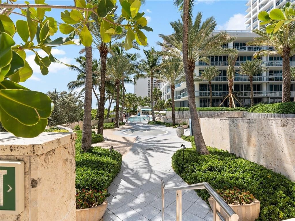 Carillon Miami Beach - Residential