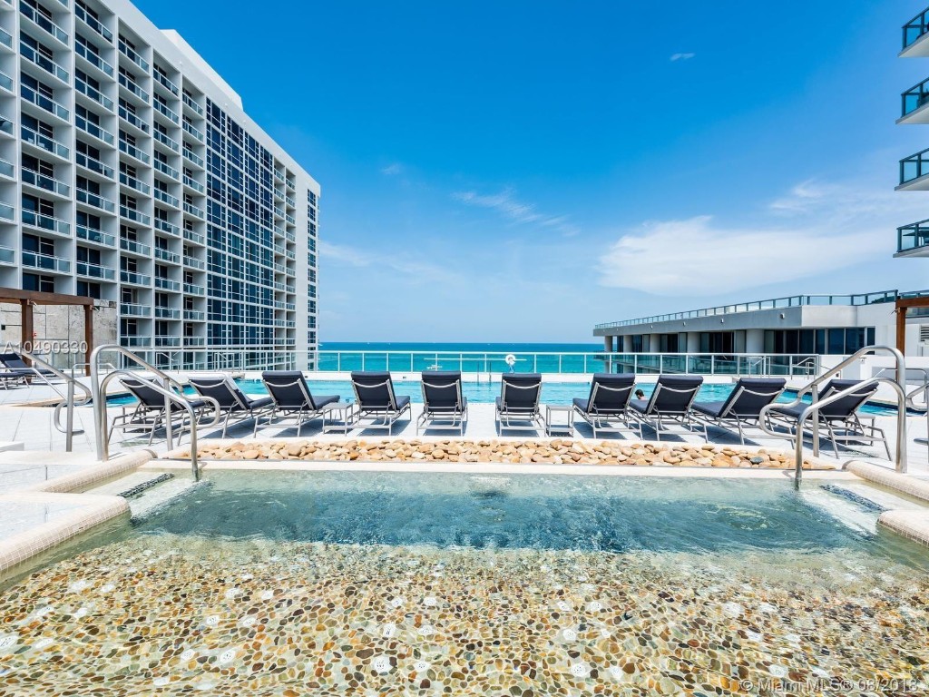 Carillon Miami Beach - Residential