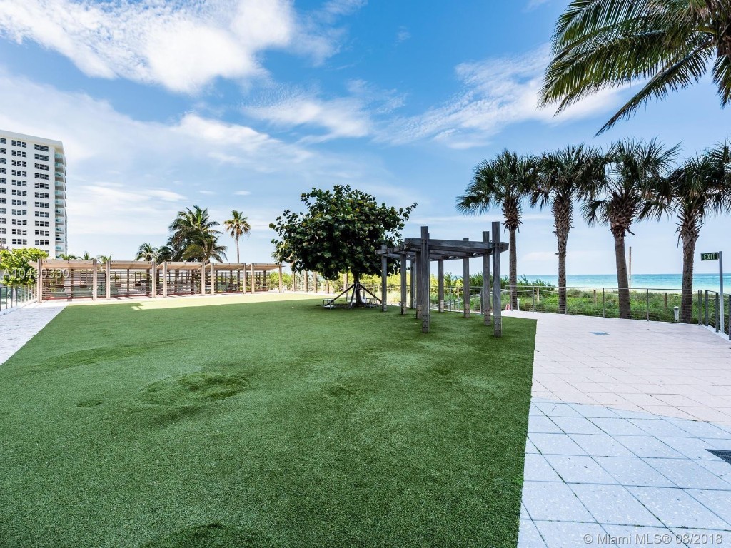 Carillon Miami Beach - Residential
