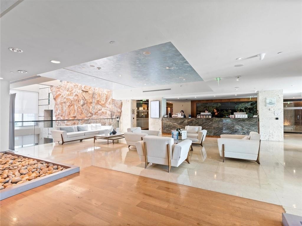 Carillon Miami Beach - Residential