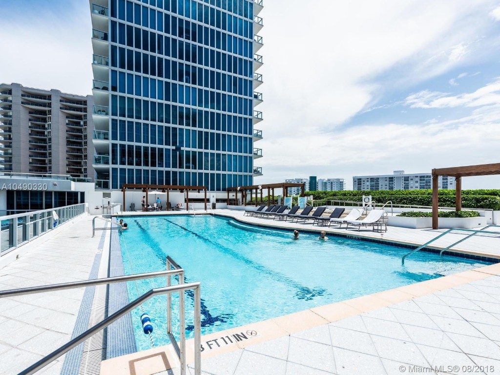 Carillon Miami Beach - Residential